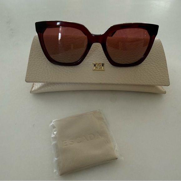 Escada Women’s Sunglasses NEW! SESE57 Polarized Rose Gradient Lenses main image 6